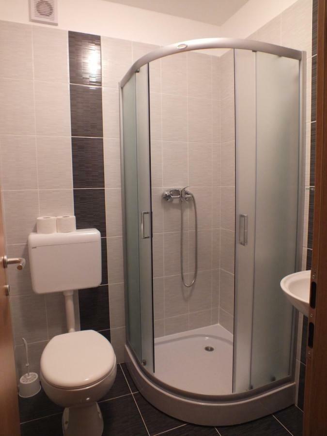 Apartmani Barisic Brodarica  Buitenkant foto