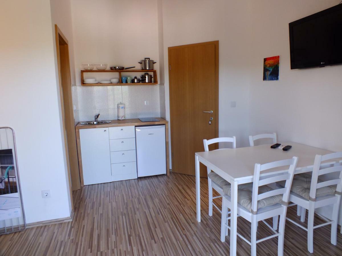 Apartmani Barisic Brodarica  Buitenkant foto